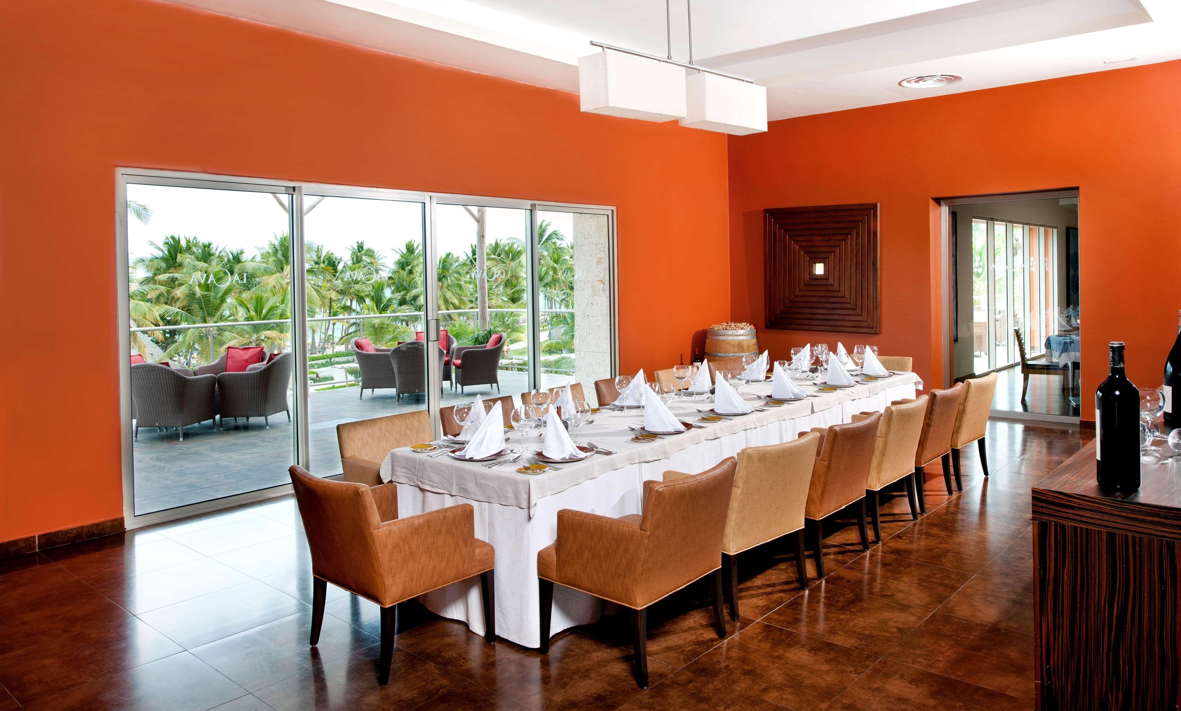 Barcelo Bavaro Palace All Inclusive (Adults Only) Exterior foto A private dining room at the Taj Bengal