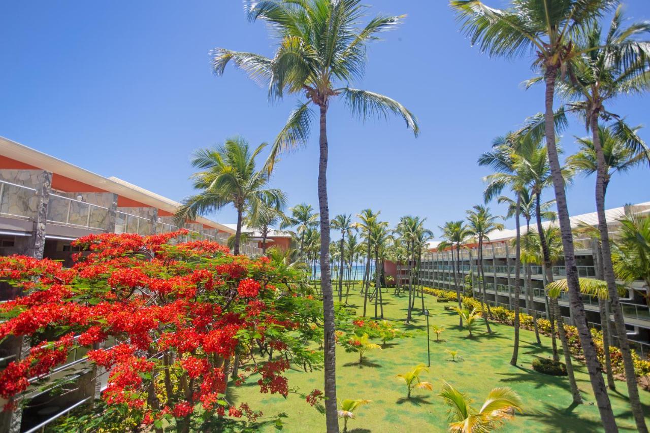 Barcelo Bavaro Palace All Inclusive (Adults Only) Exterior foto The resort's grounds